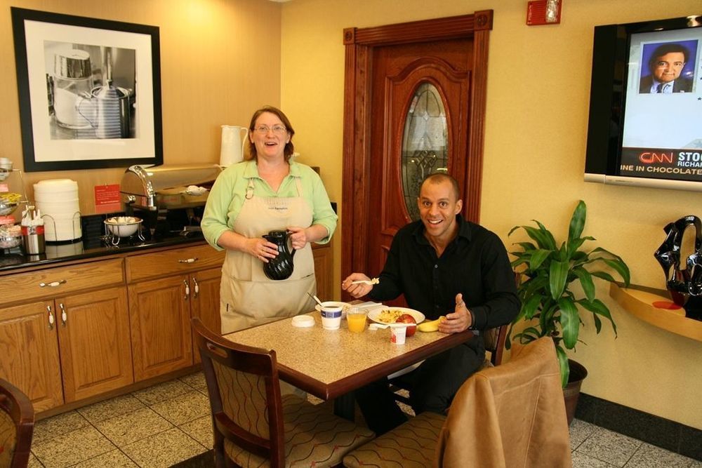 Comfort Inn Blue Ash North Restoran gambar